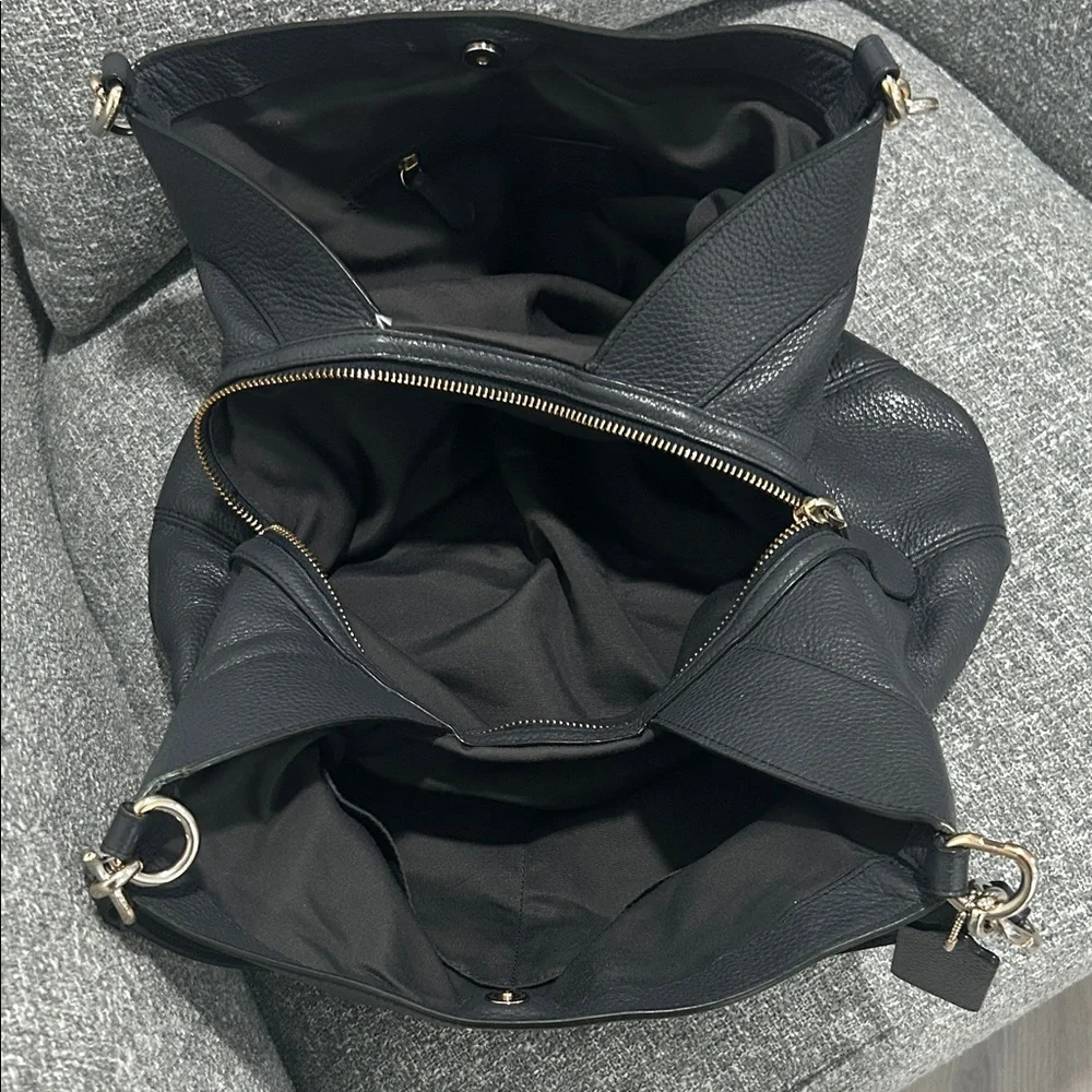 Last chance❗️Coach Lexy Navy Blue Leather Shoulder Bag.
